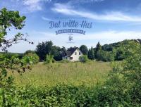 Dat Witte Hus Moritzdorf Rügen Ferienwohnungen - ruhige Lage - B&B Sellin