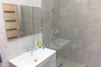Apartment with Shower