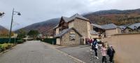 Luchon superbe appartement 8 places 80m2 vue montagne 180 - Chambres d'hôtes Saint-Mamet