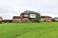 Signature - Greenlees Clubhouse 3 Bed - B&B Cambuslang