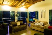 Recanto dos Beija Flores, Chale Azaleia - Ferienwohnung Monte Alegre do Sul