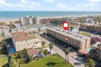2 Bed 2 Bath 1st Floor Condo w Pool By Beach - Ferienwohnung