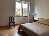 Camera Matrimoniale con Bagno in Comune