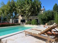 Studio attenant à Mas Provençal avec piscine - B&B Châteaurenard