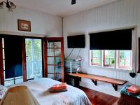 B&B Cairns - Homestay at Julie's - Bed and Breakfast Cairns