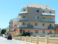 Joseph 2, Stylish corner flat with park views and close to the airport - B&B Suggeui