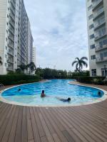 Luxury Two Bedroom with Balcony in SOUTH RESIDENCE of Las Pinas - B&B