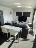 Sunny 2bdrm home close to Hospital & Gardens - B&B Hamilton