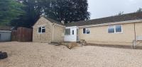 FREE Parking, Stylish and Spacious Bungalow - Ferienwohnung