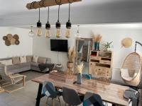 Agréable maison de ville à 500 mètres de la cité - B&B