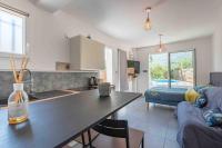 Apartamento con vistas a la piscina