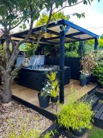 The Longsands Home- Coastal Retreat with Hot Tub - Chambres d'hôtes Cullercoats