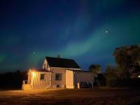 Alfredhuset - Cosy house in Leknes - B&B Bolle