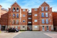 Stylish Apartment I Walking Distance to the City Centre I Free Parking I Fast Wi-Fi I SmartTV with Netflix I By Yoko Property - Chambres d'hôtes Coventry