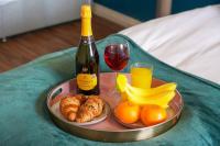Stylish Apartment I Walking Distance to the City Centre I Free Parking I Fast Wi-Fi I SmartTV with Netflix I By Yoko Property - Chambres d'hôtes Coventry
