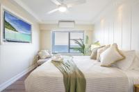 B&B Gold Coast - THE HAMPTONS - Ultimate Six Star Beachfront Experience with Parking & Pool - Bed and Breakfast Gold Coast