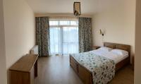 Deluxe Double Room (2 Adults + 1 Child)