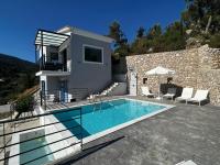 Katerinas Village Supreme Villas with private pool - B&B
