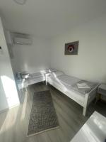 Zweibettzimmer mit Bad
