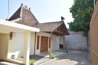 Kerinci Hill Holiday Home, Dago Golf (for families only) - Bed and Breakfast