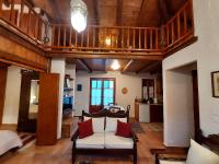 Nelfi's apartments II - Αράχωβα - B&B Aráchova