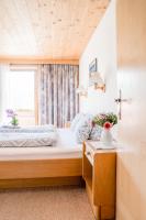 One-Bedroom Apartment with Balcony and Mountain View TOP 1