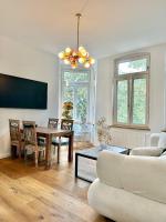 B&B Oldenbourg - Modernes City-Apartment mit Blick in den Park und 2 Bäder H9 - Bed and Breakfast Oldenbourg