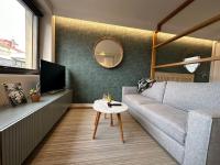 P Sanz 1, 303 by YBH - B&B Vigo