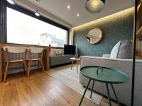 P Sanz 1, 303 by YBH - B&B Vigo