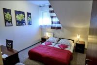 B&B Trojanów - Zajazd Laguna - Bed and Breakfast Trojanów