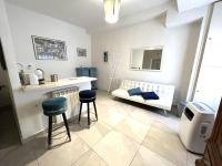 Loft with private bathroom - Corso Italia 108