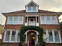 B&B Clacton-on-Sea - The Sandrock - Bed and Breakfast Clacton-on-Sea