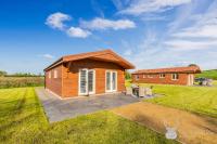 Charming 2 Bedroom Limestone Lodge Perfect for Families - B&B Snarestone
