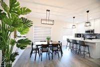 Beautiful Home With 4 King Beds,Airport,Disney+ - Ferienwohnung Edmonton