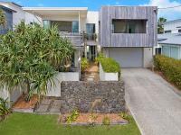 4 Mackay Street Dicky Beach - B&B Caloundra