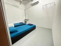 Chambre Lits Jumeaux avec Toilettes Communes