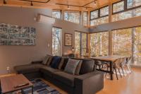 Hakuba Arboretum — Luxury Chalet in Forest Setting - B&B Hakuba