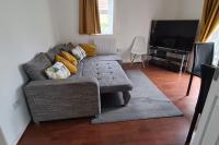 B&B Londen - Private 2 Bed Flat close to EXCEL & CITY AIRPORT - Bed and Breakfast Londen