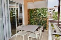 Apartment mit Poolblick