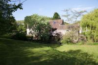 Charming 200 yr old Mill House right on the water - B&B