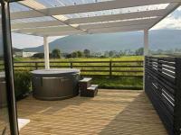 Castle View Chalet by Clonlum Cottages - Bed and Breakfast Newry