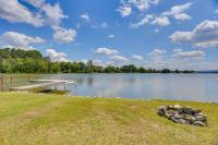 B&B Centre - Lakefront Alabama Escape with Boat Dock and Fire Pit! - Bed and Breakfast Centre