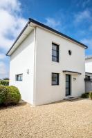 Villa Enora Bretagne Piscine Intérieure Partagée Jacuzzi privatif 100m Plage - Ferienwohnung