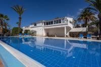 Villa Azure Horizon and Breeze - Panoramic Ocean View and Heated Pool - B&B