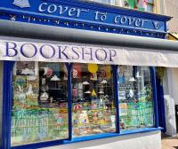 B&B Oystermouth - The Bookshelf, Mumbles. - Bed and Breakfast Oystermouth