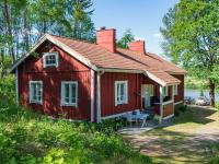 B&B Hirsjärvi - Holiday Home Pikkupehtoori by Interhome - Bed and Breakfast Hirsjärvi