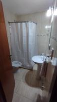 Camera Matrimoniale con Bagno in Comune