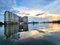 Elegant Riverine Diamond Homestay With Pool - B&B Kuching