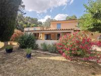 Gites Colline De Sollies - B&B