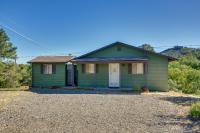 1 Mi to Whiskey Row Home with Fire Pit and Deck - B&B Prescott